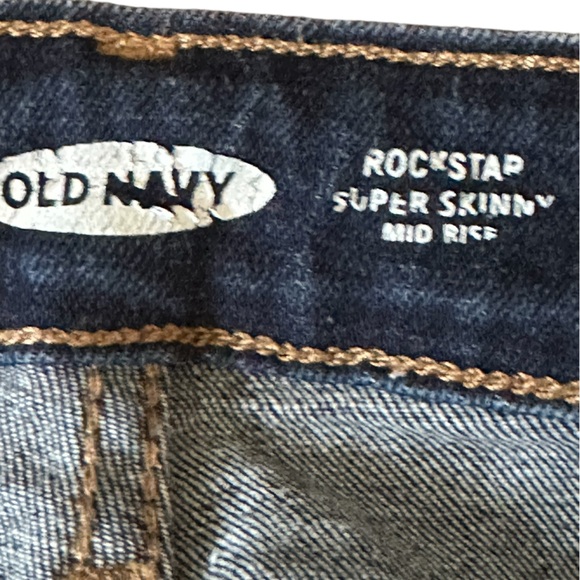 Old Navy jeans Rockstar, super skinny midrise.  Size 18 - Picture 5 of 6